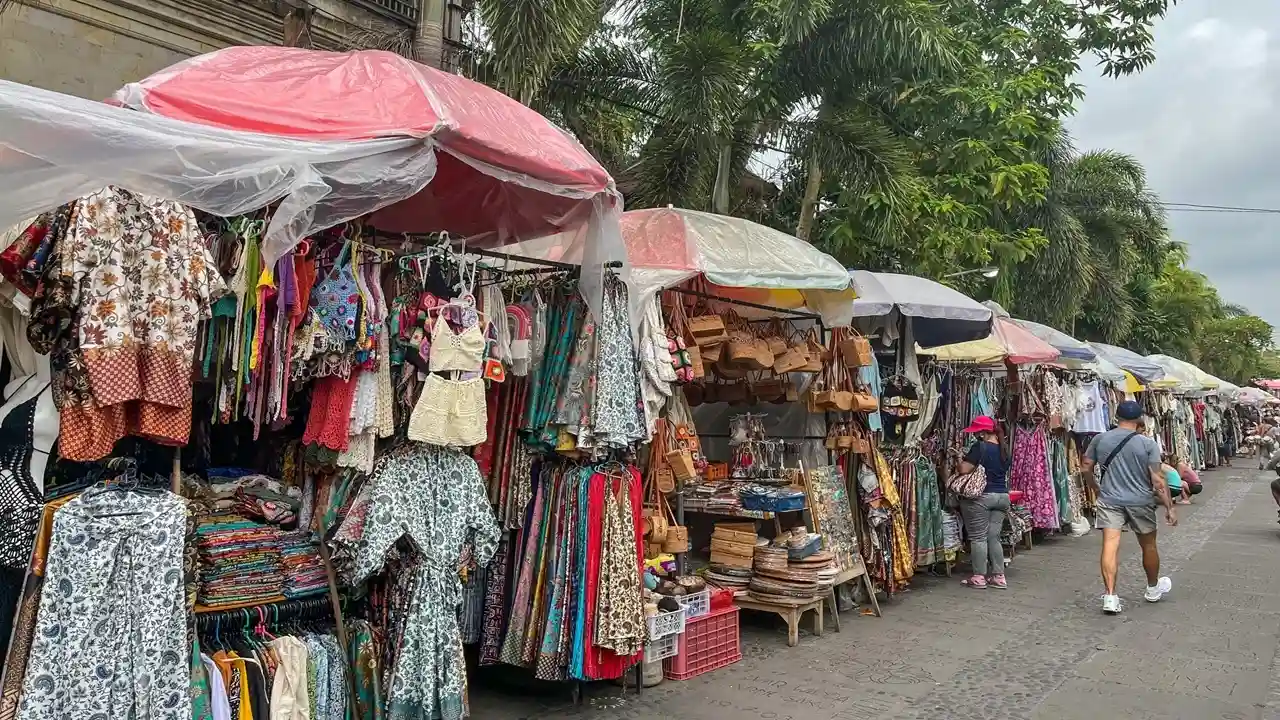 Shopping in bali